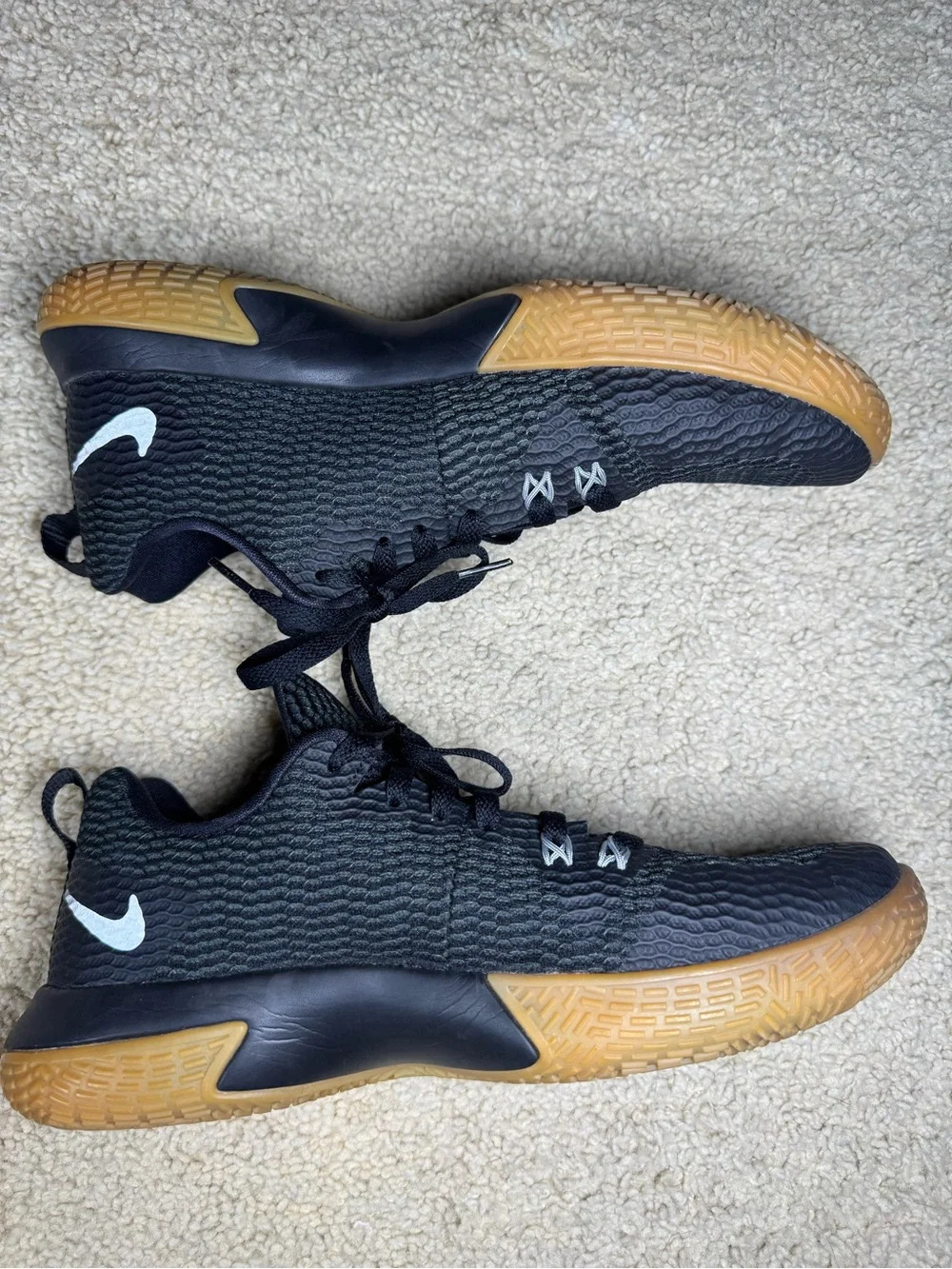 Nike Zoom Live 2 Mens Black Gum Sole Running Sneakers Size 9.5
